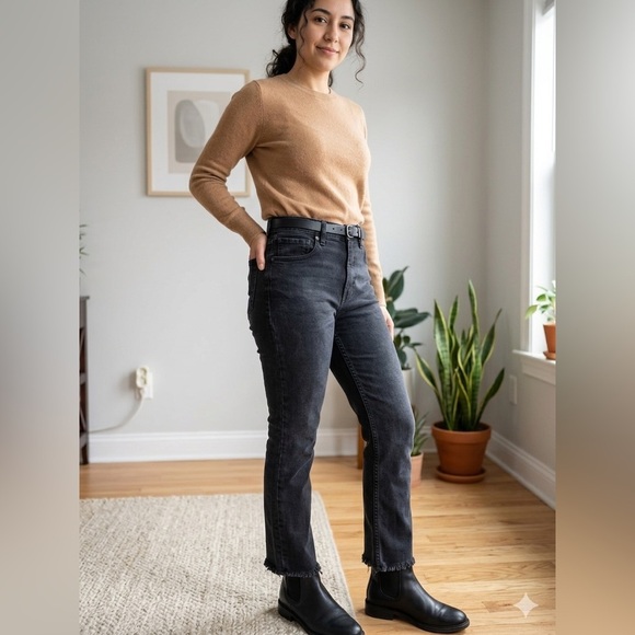 Everlane Denim - Everlane High Rise Kick Crop Jeans Black Size 29 Regular Raw Hem